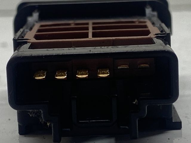 bontott MAZDA 5 Vészvillogó Kapcsoló