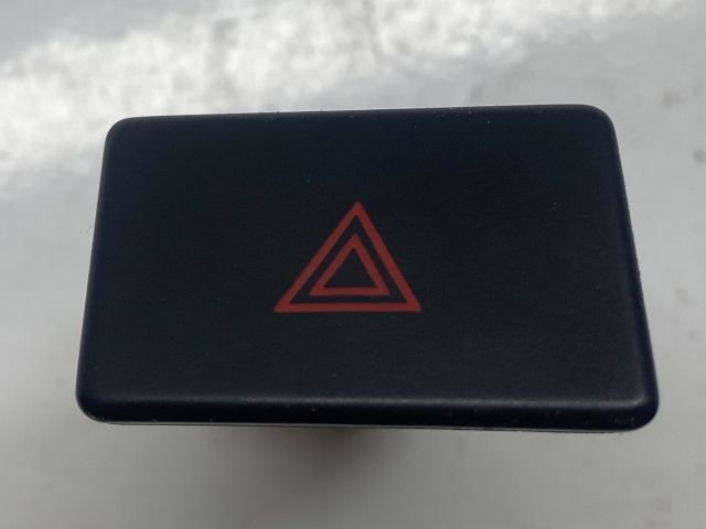 bontott MAZDA 5 Vészvillogó Kapcsoló