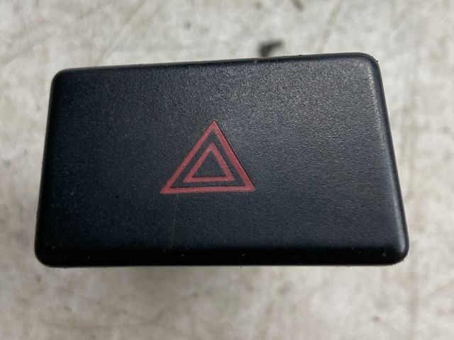 bontott MAZDA 5 Vészvillogó Kapcsoló