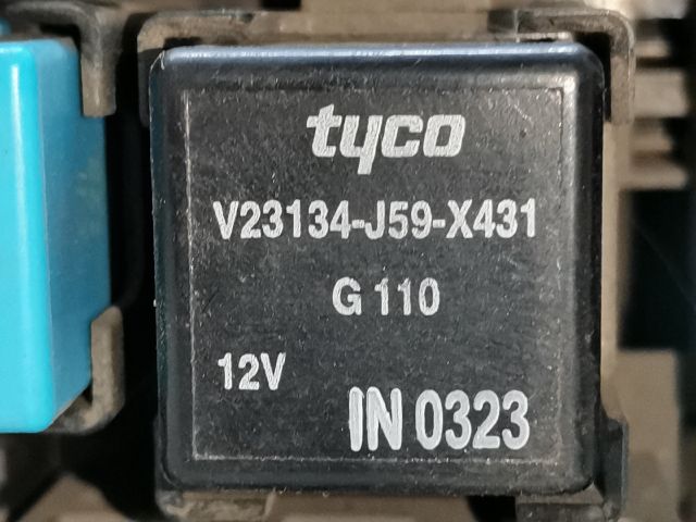 bontott MAZDA 6 Biztosítéktábla Motortér