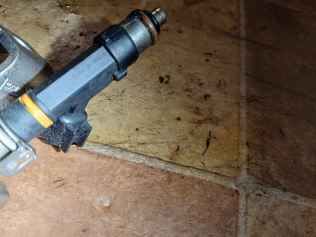 bontott MAZDA 6 Porlasztó Sor / Híd