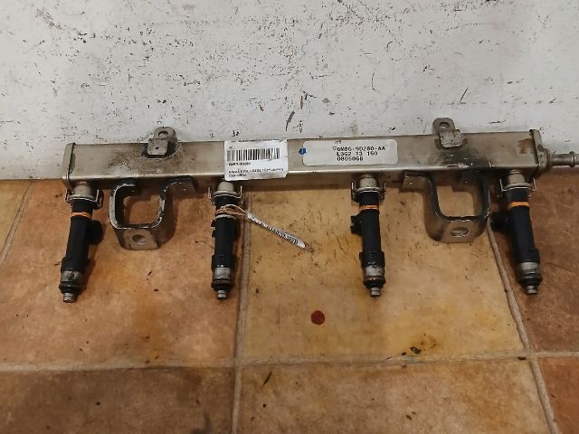 bontott MAZDA 6 Porlasztó Sor / Híd