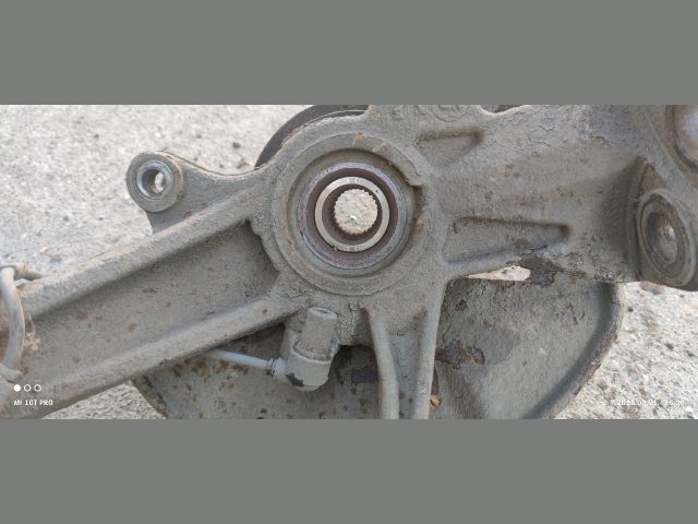 bontott MAZDA 6 Bal első Csonkállvány Kerékaggyal