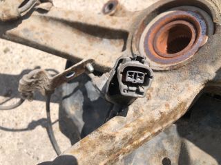 bontott MAZDA 6 Bal első Csonkállvány Kerékaggyal