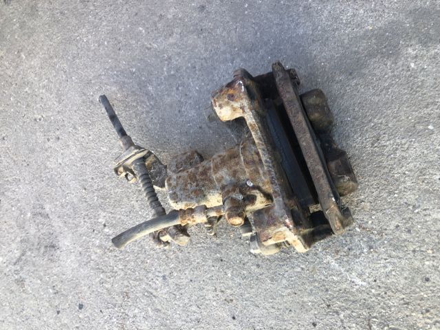 bontott MAZDA 6 Bal hátsó Féknyereg Munkahengerrel