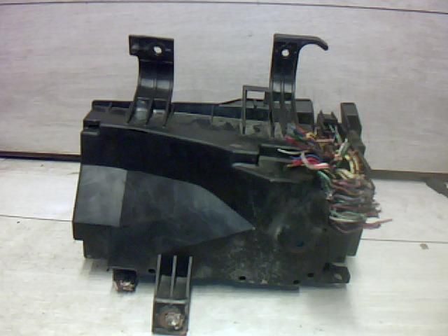 bontott MAZDA 6 Biztosítéktábla Motortér