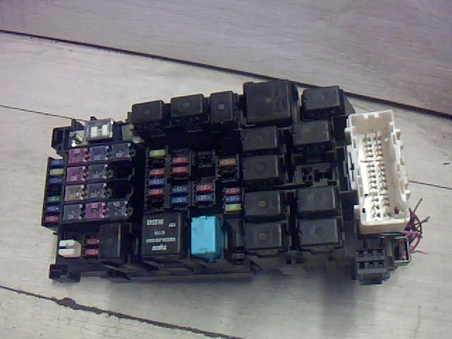 bontott MAZDA 6 Biztosítéktábla Motortér