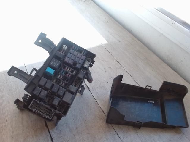 bontott MAZDA 6 Biztosítéktábla Motortér