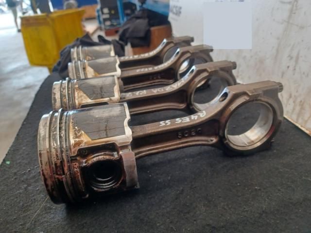 bontott MAZDA 6 Dugattyú