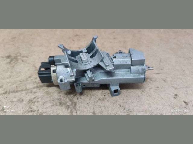 bontott MAZDA 6 Gyújtáskapcsoló Házzal