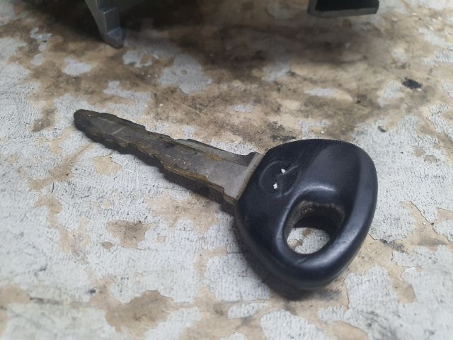 bontott MAZDA 6 Gyújtáskapcsoló Házzal