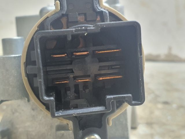 bontott MAZDA 6 Gyújtáskapcsoló Házzal