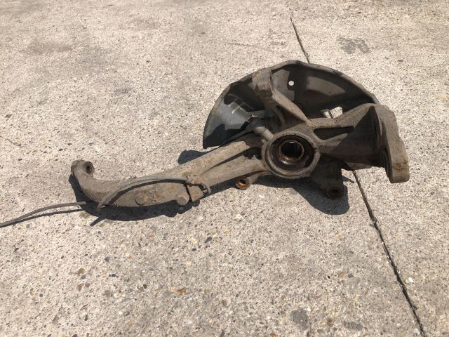 bontott MAZDA 6 Jobb első Csonkállvány Kerékaggyal