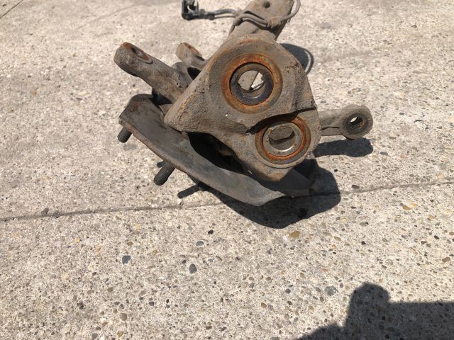 bontott MAZDA 6 Jobb első Csonkállvány Kerékaggyal