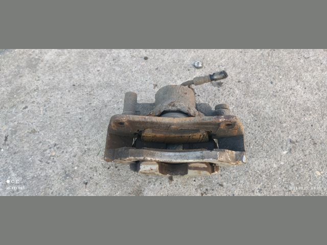 bontott MAZDA 6 Jobb első Féknyereg Munkahengerrel