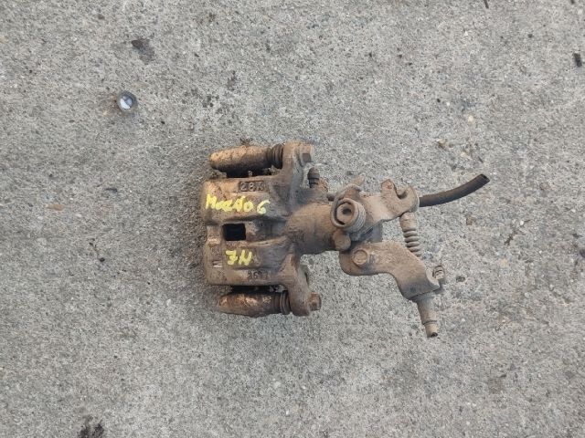 bontott MAZDA 6 Jobb hátsó Féknyereg Munkahengerrel