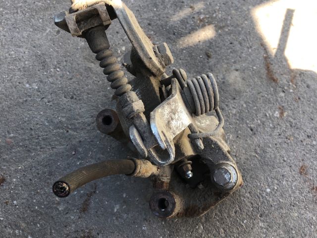 bontott MAZDA 6 Jobb hátsó Féknyereg Munkahengerrel