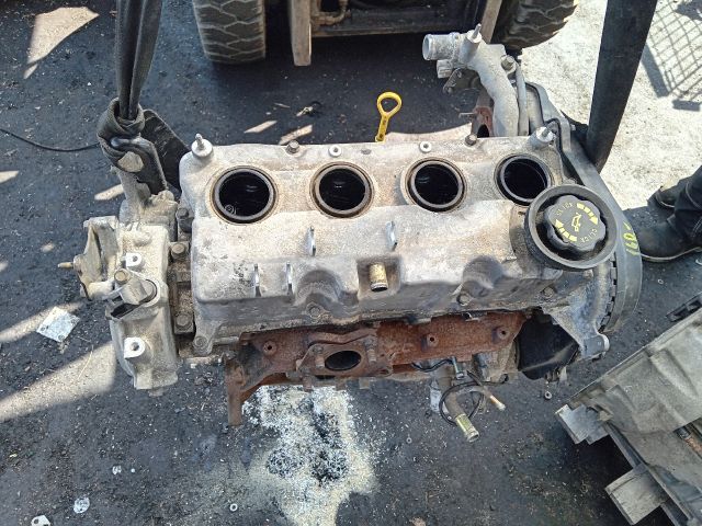 bontott MAZDA 6 Motor (Fűzött blokk hengerfejjel)