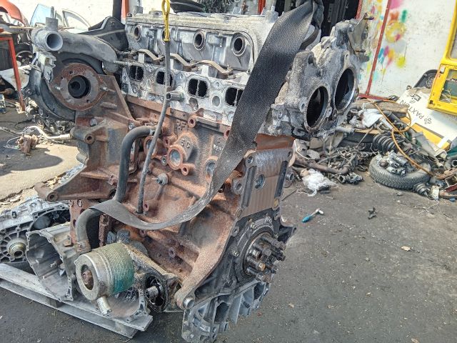 bontott MAZDA 6 Motor (Fűzött blokk hengerfejjel)