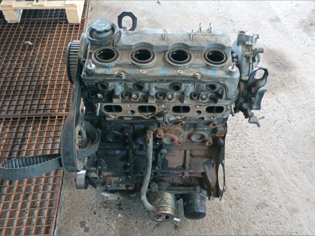 bontott MAZDA 6 Motor (Fűzött blokk hengerfejjel)