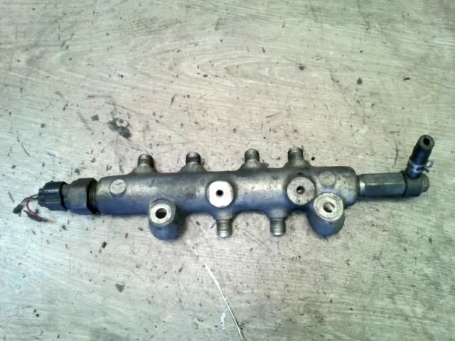 bontott MAZDA 6 Porlasztó Sor / Híd