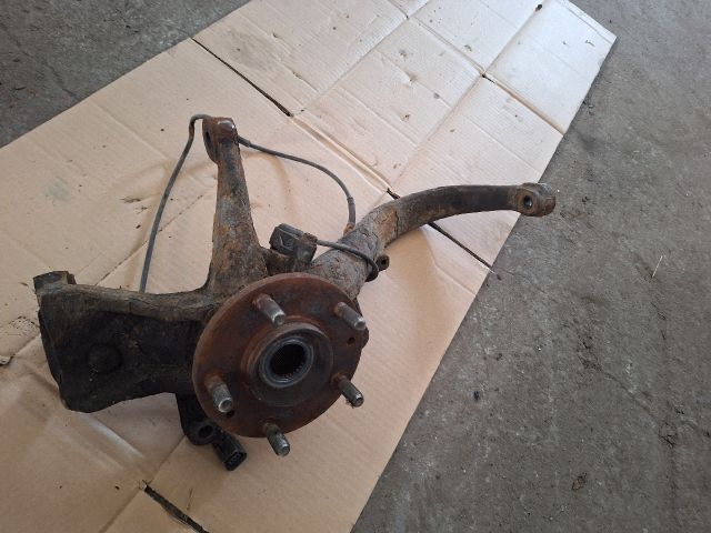 bontott MAZDA 6 Jobb első Csonkállvány Kerékaggyal