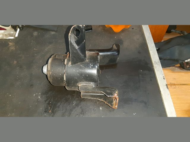 bontott MAZDA 6 Motor Tartó Bak Jobb