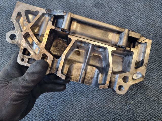 bontott MAZDA 6 Olajteknő