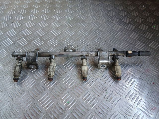 bontott MAZDA 6 Porlasztó Sor / Híd