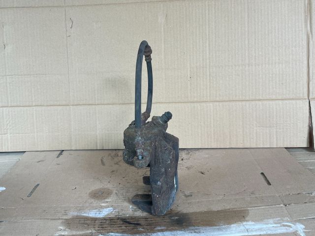 bontott MAZDA 6 Bal első Féknyereg Munkahengerrel