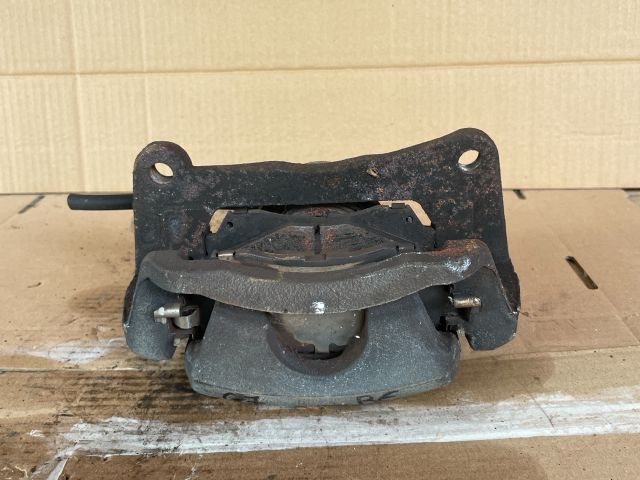 bontott MAZDA 6 Bal első Féknyereg Munkahengerrel