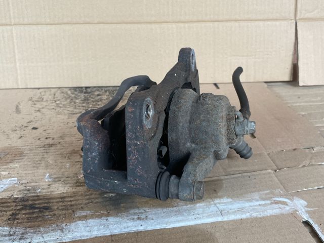 bontott MAZDA 6 Bal első Féknyereg Munkahengerrel