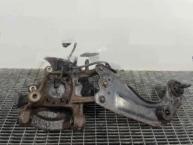 bontott MAZDA 6 Bal hátsó Csonkállvány