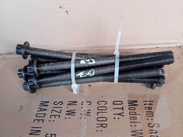 bontott MAZDA 6 Hengerfej Csavar