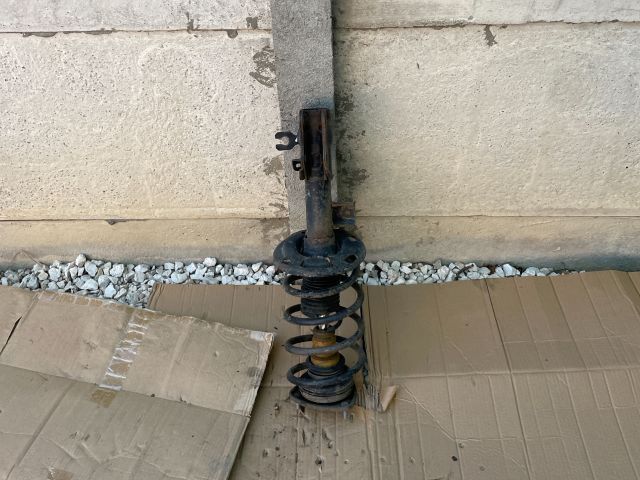 bontott MAZDA 6 Jobb első Gólyaláb (Lengécsillapító, Rugó)