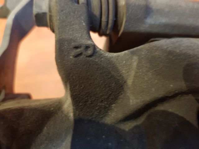 bontott MAZDA 6 Jobb hátsó Féknyereg Munkahengerrel