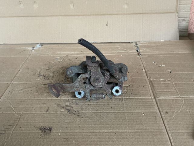 bontott MAZDA 6 Jobb hátsó Féknyereg Munkahengerrel