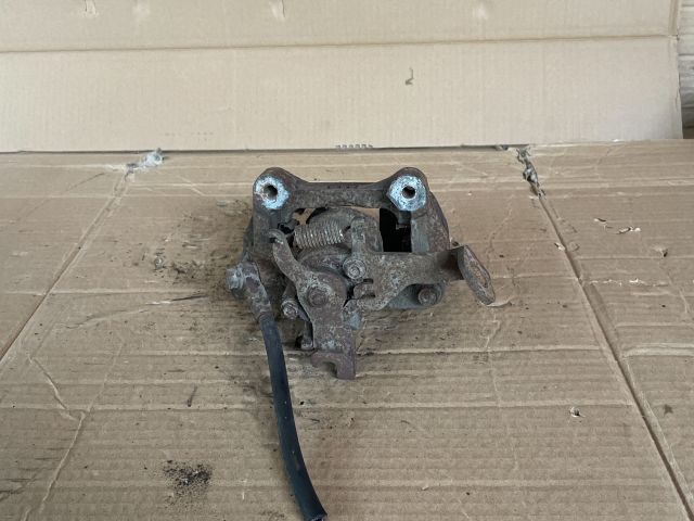 bontott MAZDA 6 Jobb hátsó Féknyereg Munkahengerrel