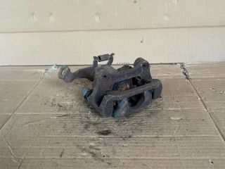 bontott MAZDA 6 Jobb hátsó Féknyereg Munkahengerrel