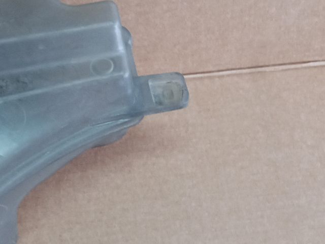 bontott MAZDA 6 Kiegyenlítő Tartály