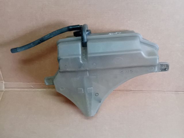 bontott MAZDA 6 Kiegyenlítő Tartály