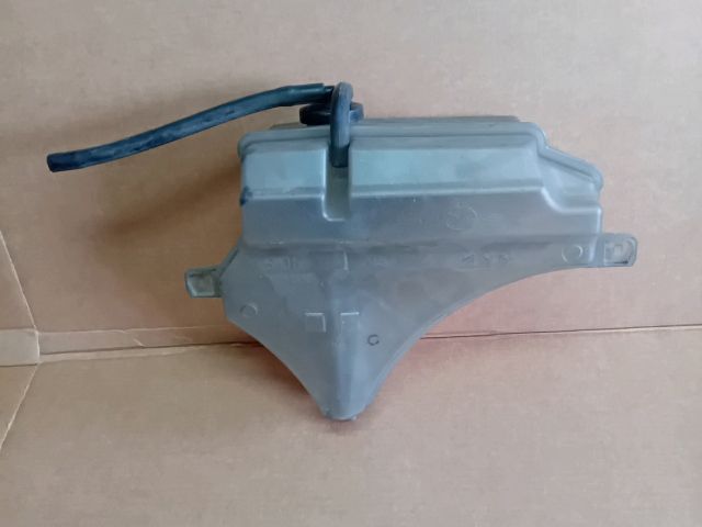 bontott MAZDA 6 Kiegyenlítő Tartály