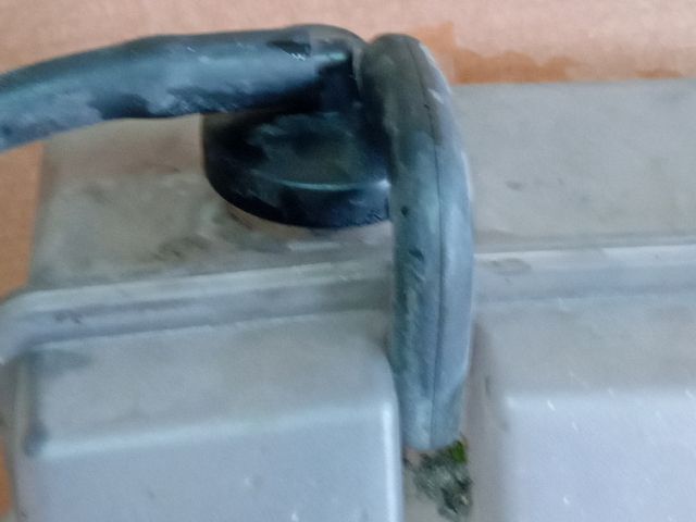 bontott MAZDA 6 Kiegyenlítő Tartály