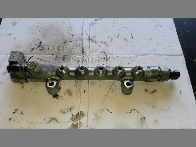 bontott MAZDA 6 Közösnyomócső