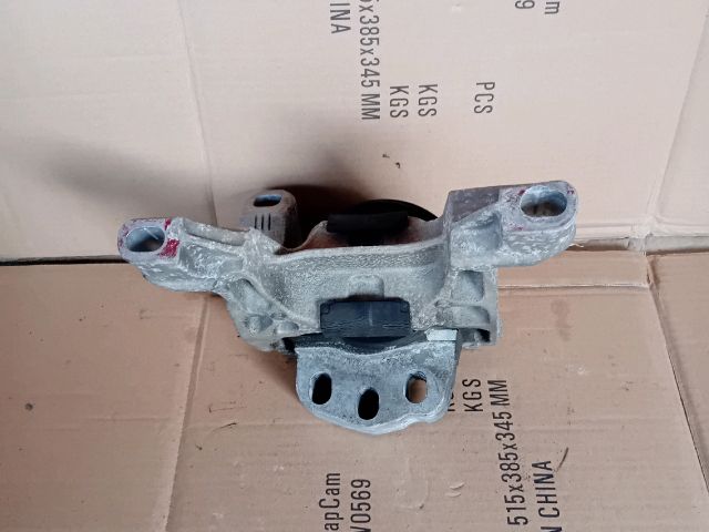 bontott MAZDA 6 Motor Tartó Bak Jobb