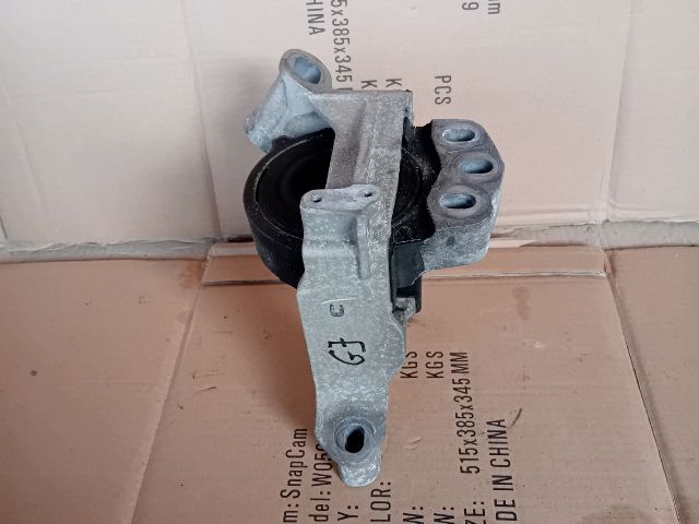 bontott MAZDA 6 Motor Tartó Bak Jobb