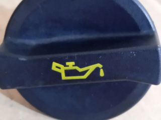 bontott MAZDA 6 Olajbeöntő Sapka