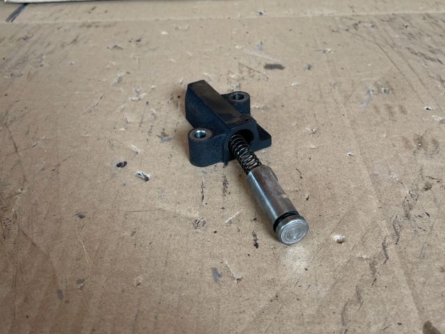 bontott MAZDA 6 Vezérlés Lánc / Szíj Feszítő Görgő