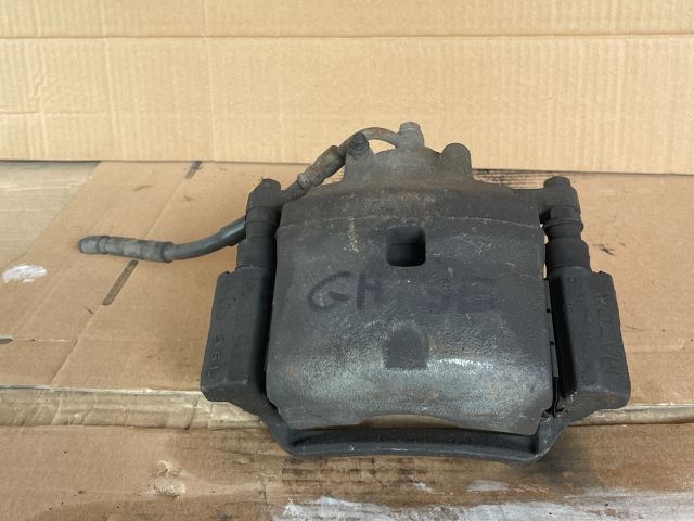 bontott MAZDA 6 Jobb első Féknyereg Munkahengerrel