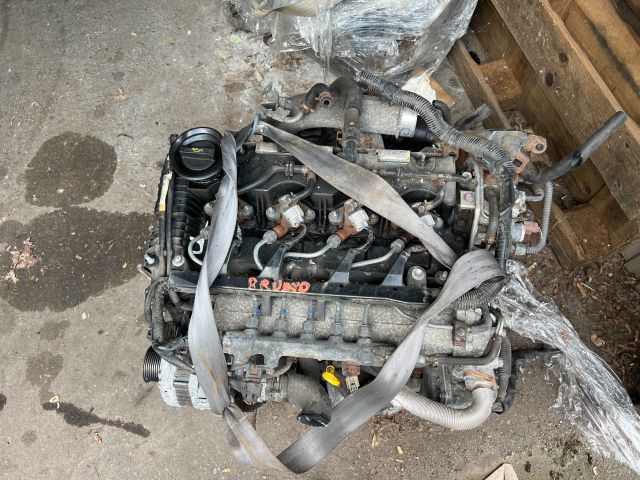 bontott MAZDA 6 Motor (Fűzött blokk hengerfejjel)